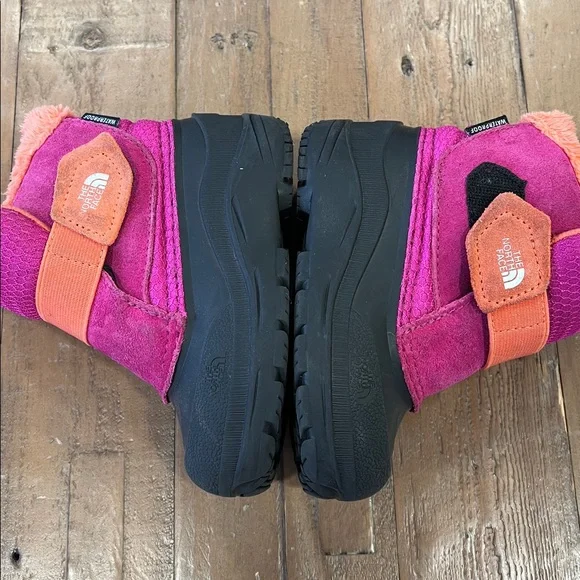 The North Face apenglow Waterpoof winter snow boots kids 8 pink pull on - Picture 9 of 12